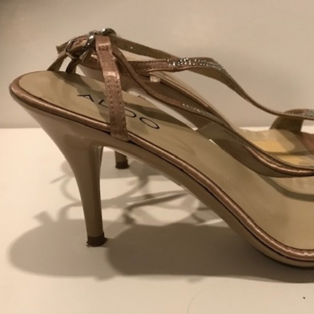 T strap heels - Picture 2 of 6